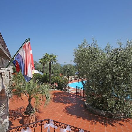 Residence San Rocco Soiano Del Lago Exterior foto