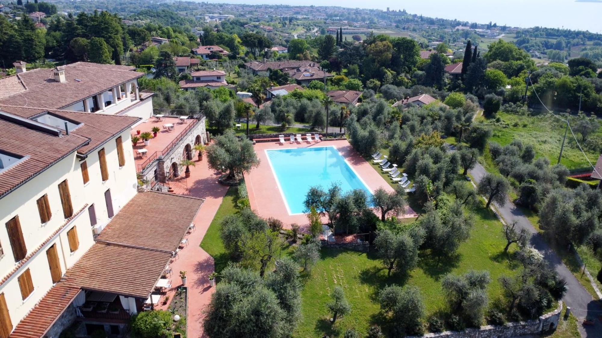 Residence San Rocco Soiano Del Lago Exterior foto