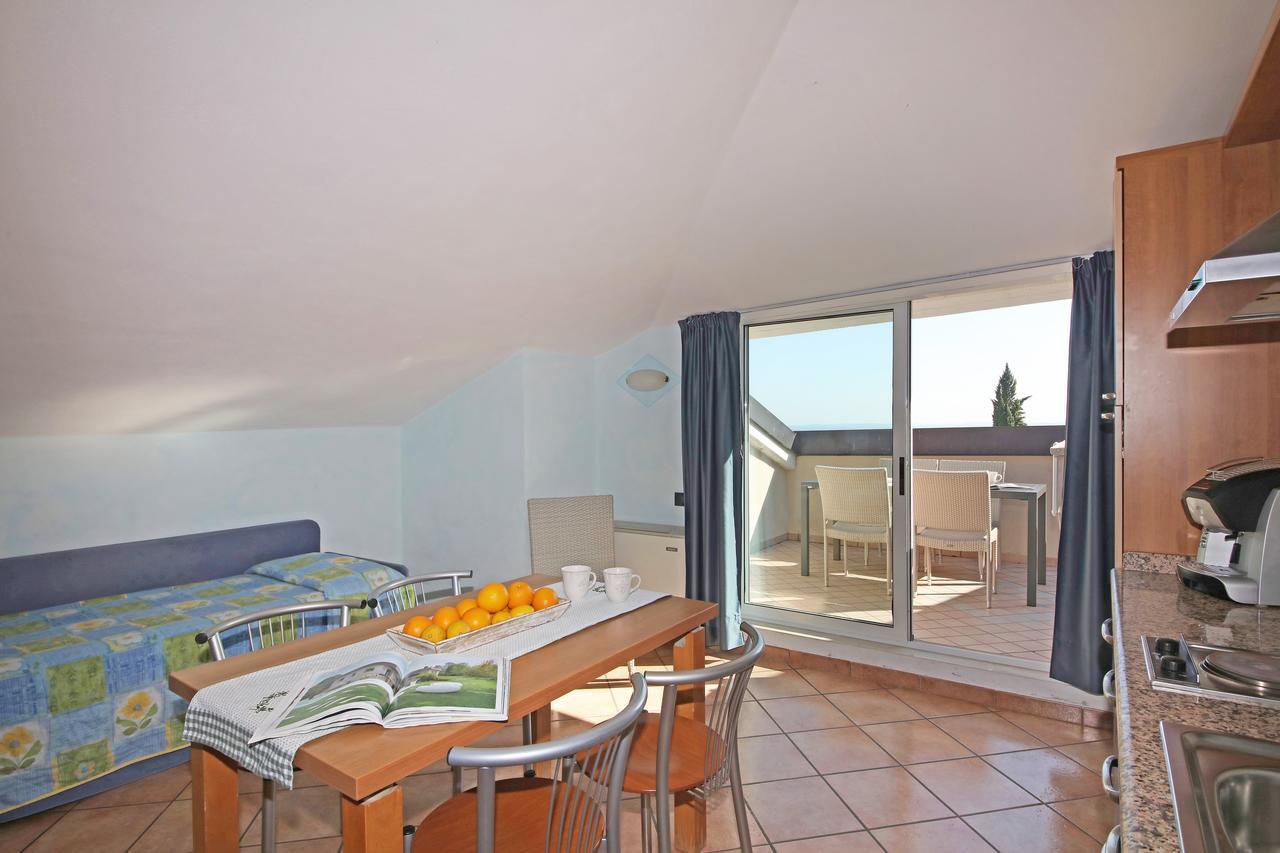 Residence San Rocco Soiano Del Lago Exterior foto