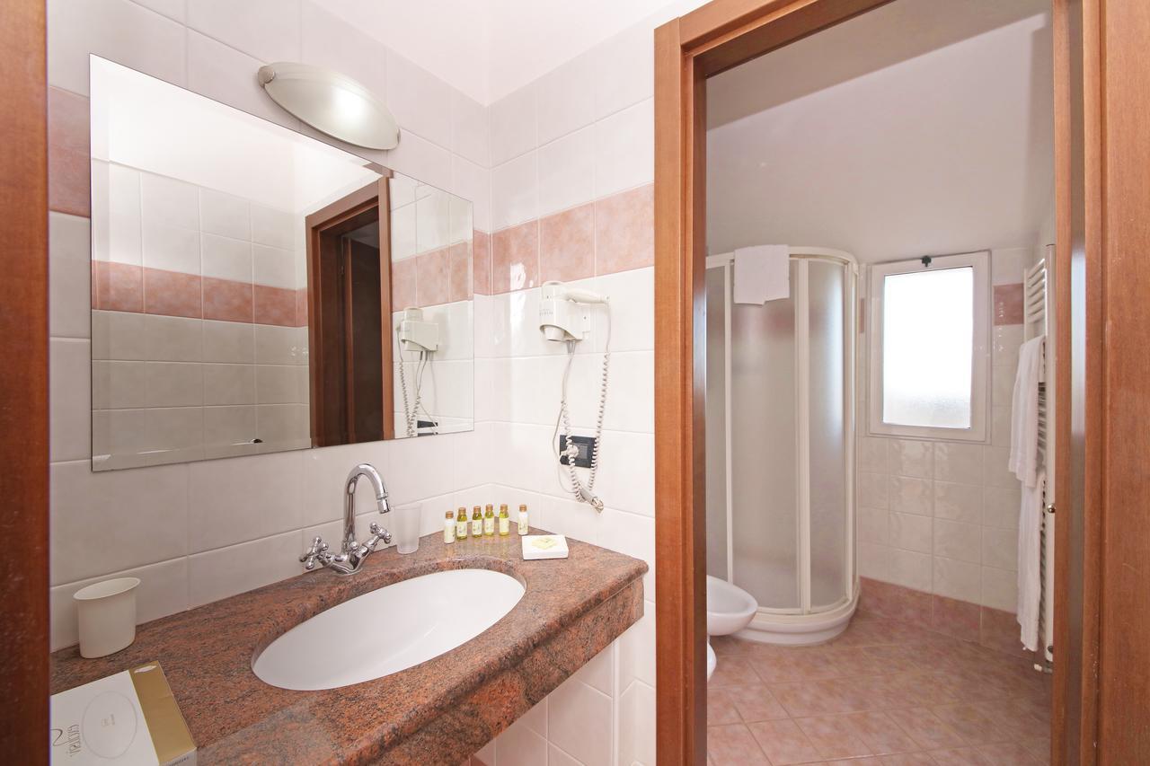 Residence San Rocco Soiano Del Lago Exterior foto
